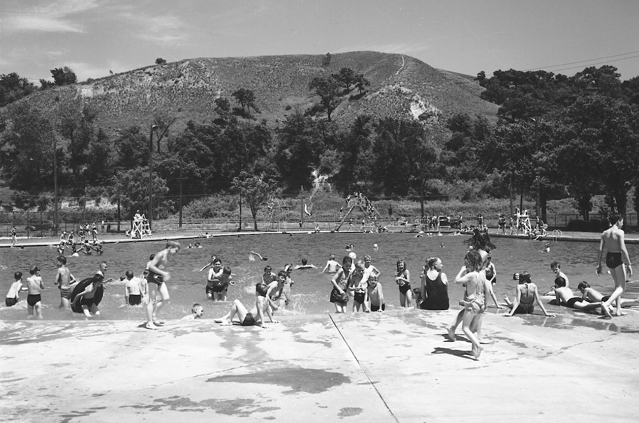 Riverside Pool